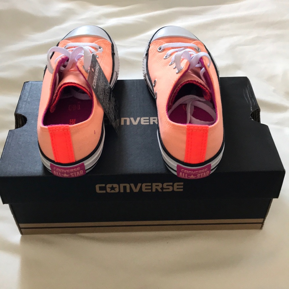 Converse - Picture 3 of 6